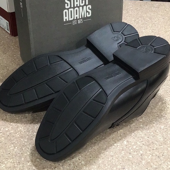 Mens Black dress shoes. Lace up size 14 Wide - Picture 2 of 3